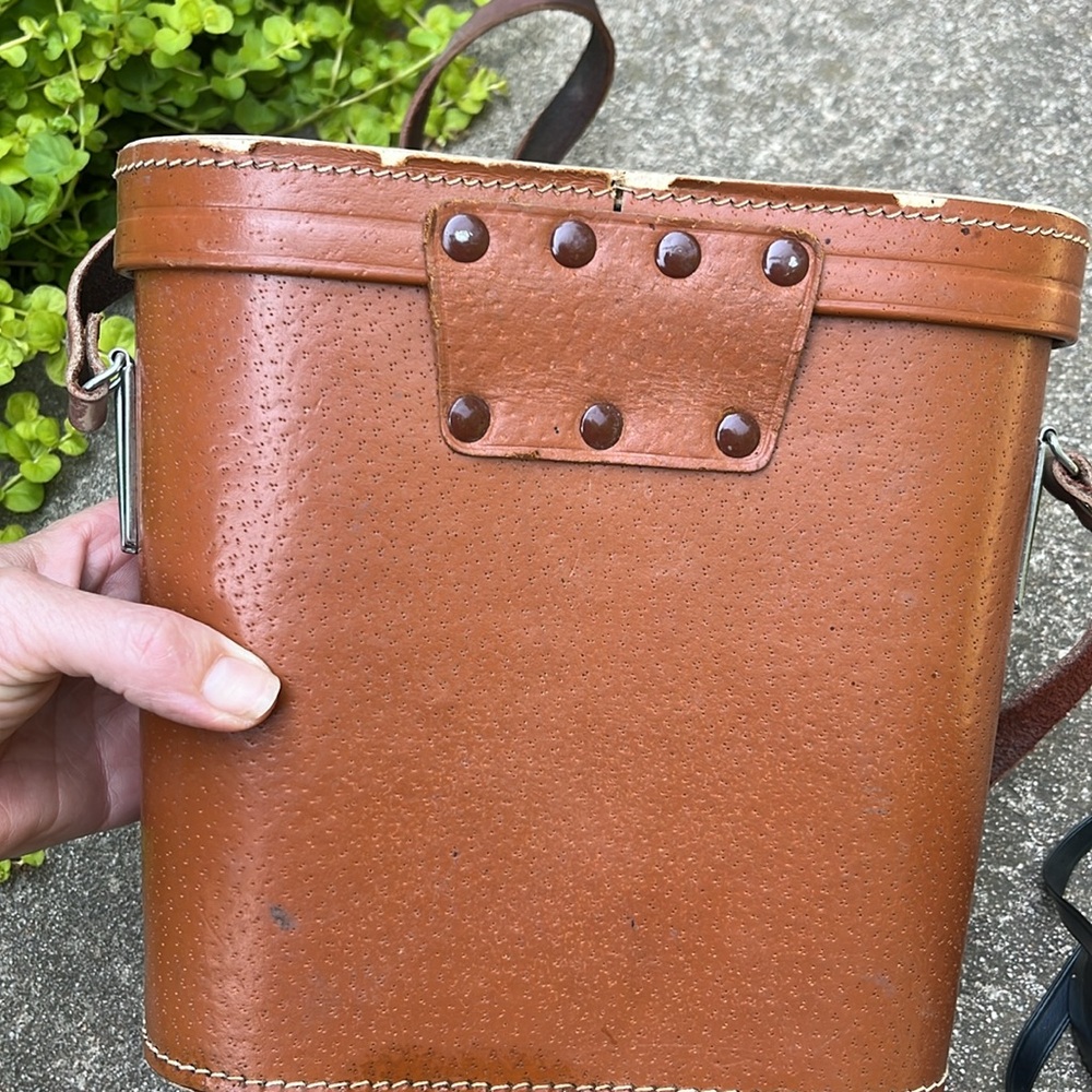 Vintage Tasco Binoculars in Leather Carrying Case - Picture 11 of 13